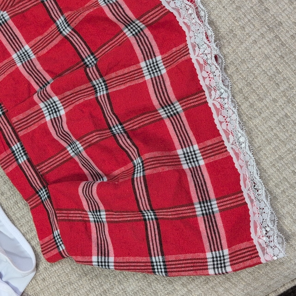 Schoolgirl Crop Top and Plaid Skirt Set - Picture 4 of 9